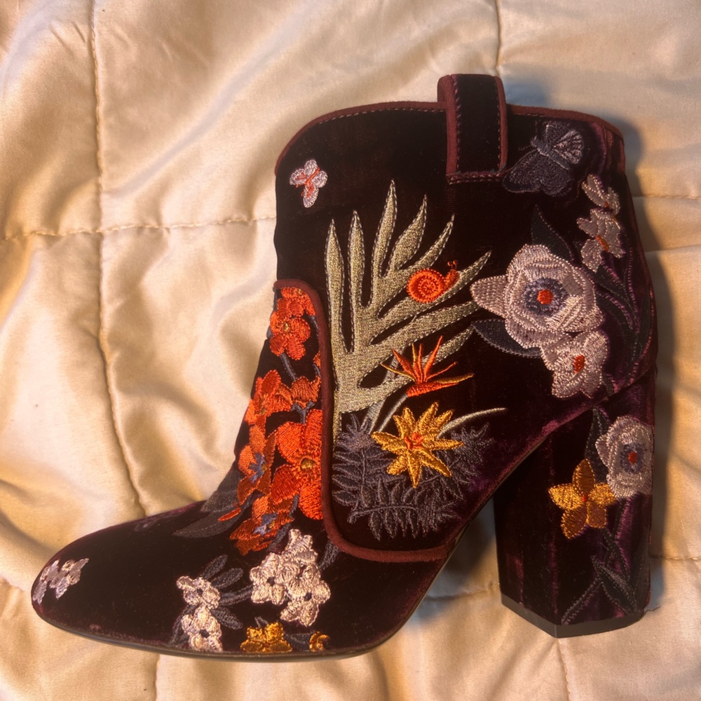 Laurence Dacade Suede Boots size 39.5